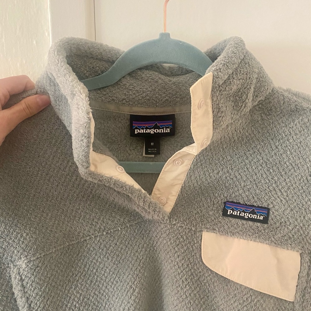 Patagonia Medium pullover sweatshirt